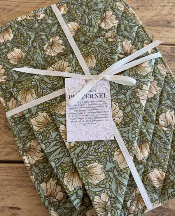 William Morris Pimpernel Green Two Placemats Two Napkins Set