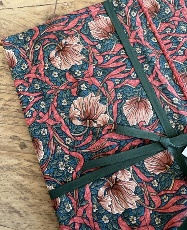 William Morris Pimpernel Terracotta 132 x 178cm Tablecloth