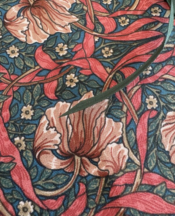 William Morris Pimpernel Terracotta 132 x 178cm Tablecloth