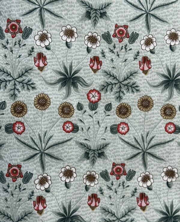 William Morris Daisy Heavy Weight 100% Floral Cotton Fabric By The Half Metre